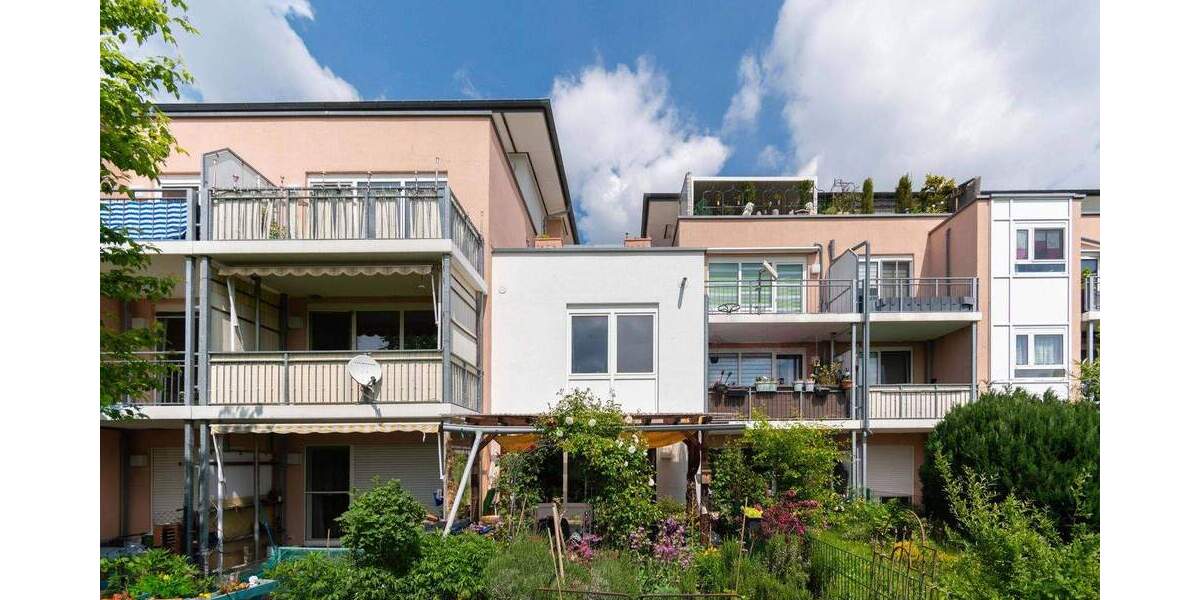 RUHIG WOHNEN, STADTNAH LEBEN Reihenhaus mit Garten, Dachterrasse und TG-Stellplatz 4 zimmer