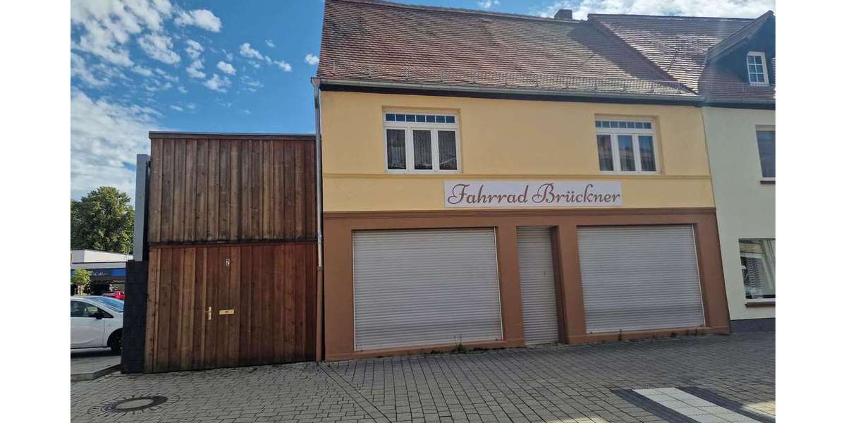 Haus zum Kaufen in Hohenmölsen 140.000 € 180 m² 4 zimmer