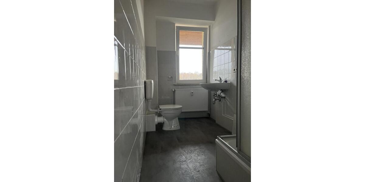 Etagenwohnung Pegau - 1 Zimmer, 38 m&sup2;, 350&euro; | Angebot:25052997