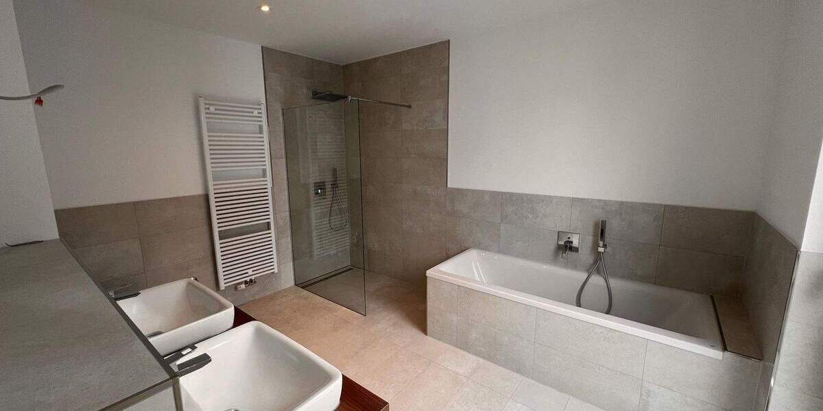 Etagenwohnung Leipzig Leutzsch - 4 Zimmer, 222 m&sup2;, 999.800&euro; | Angebot:25680109