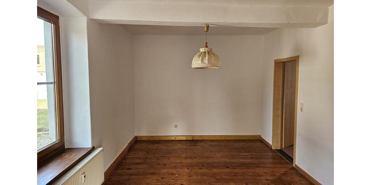 Erdgeschoßwohnung Leipzig Süd - 4 Zimmer, 105 m&sup2;, 578&euro; | Angebot:26635366