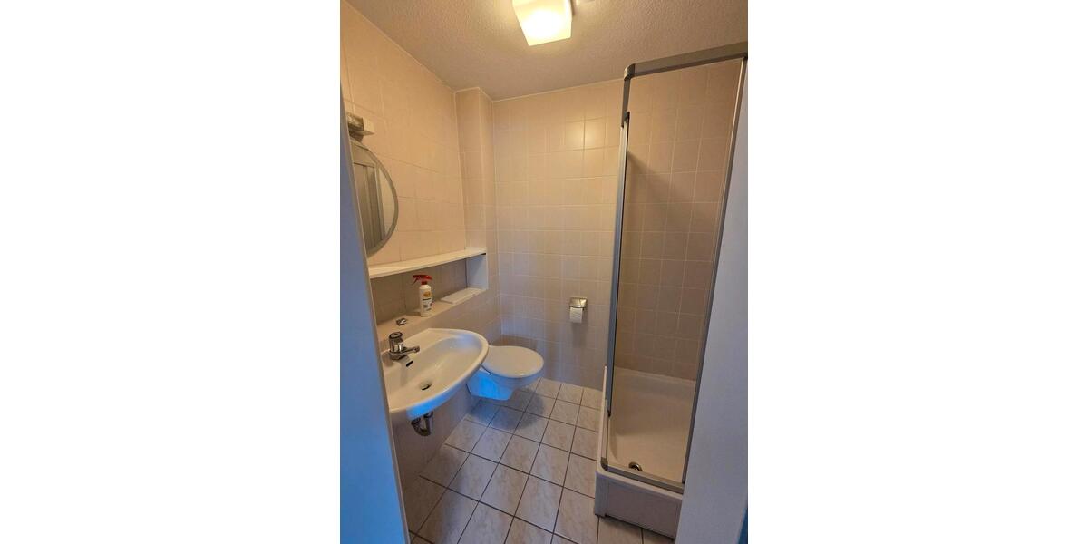 Etagenwohnung Leipzig Süd - 1 Zimmer, 12 m&sup2;, 350&euro; | Angebot:25208540