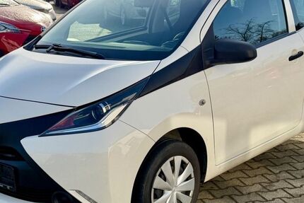 Toyota Aygo (X) 134.000 km 5.555 &euro; Zwenkau OT Löbschütz 04442