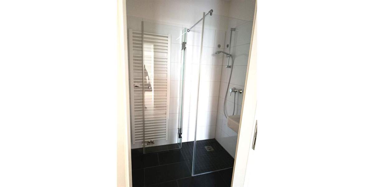 Etagenwohnung Zwenkau Kotzschbar - 4 Zimmer, 108 m&sup2;, 1.499&euro; | Angebot:25702985