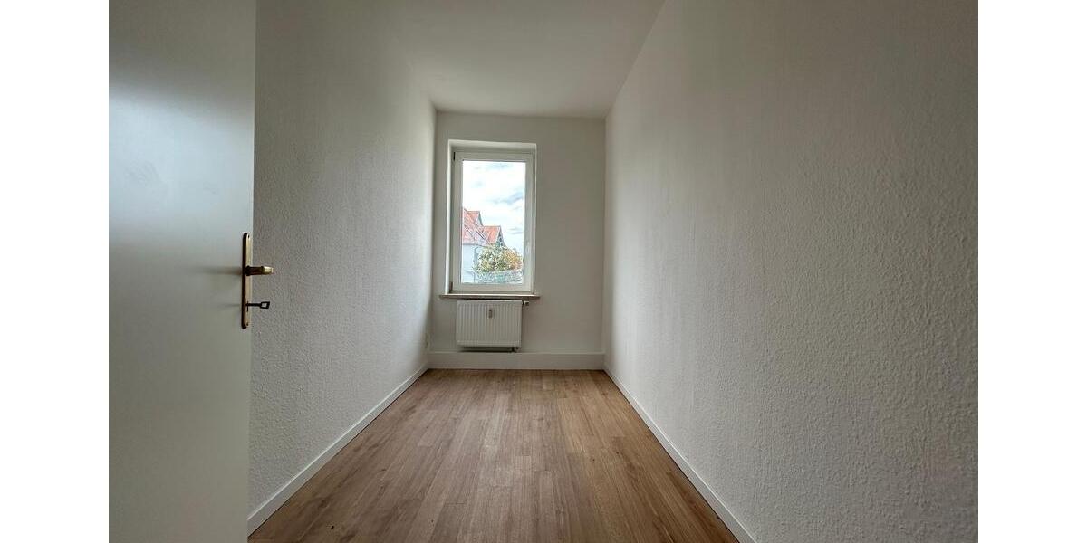 Erstbezug nach Sanierung: Helle 4-Zimmer-Wohnung in Schleußig optional mit EBK 4 zimmer