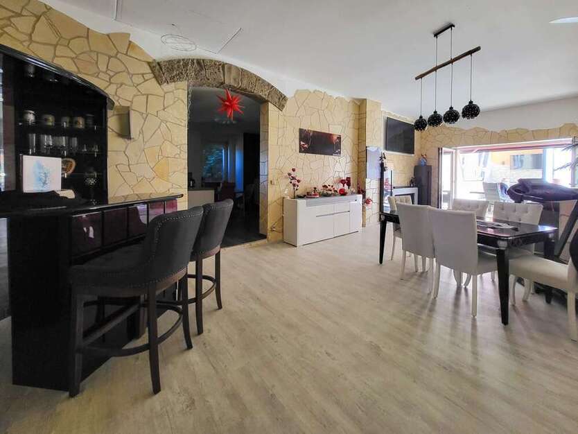Haus zum Kaufen in Brandis 495.000 € 260 m²