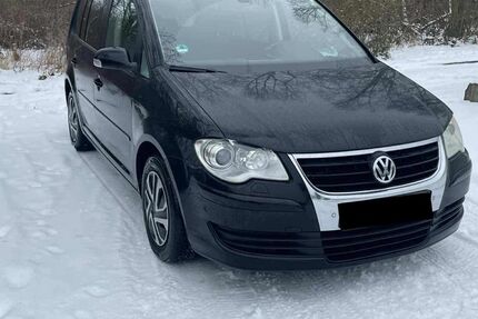VW Touran 320.000 km 1.800 &euro; Leipzig 04328