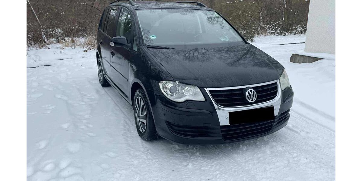 VW Touran 320.000 km 1.800 &euro; Leipzig 04328