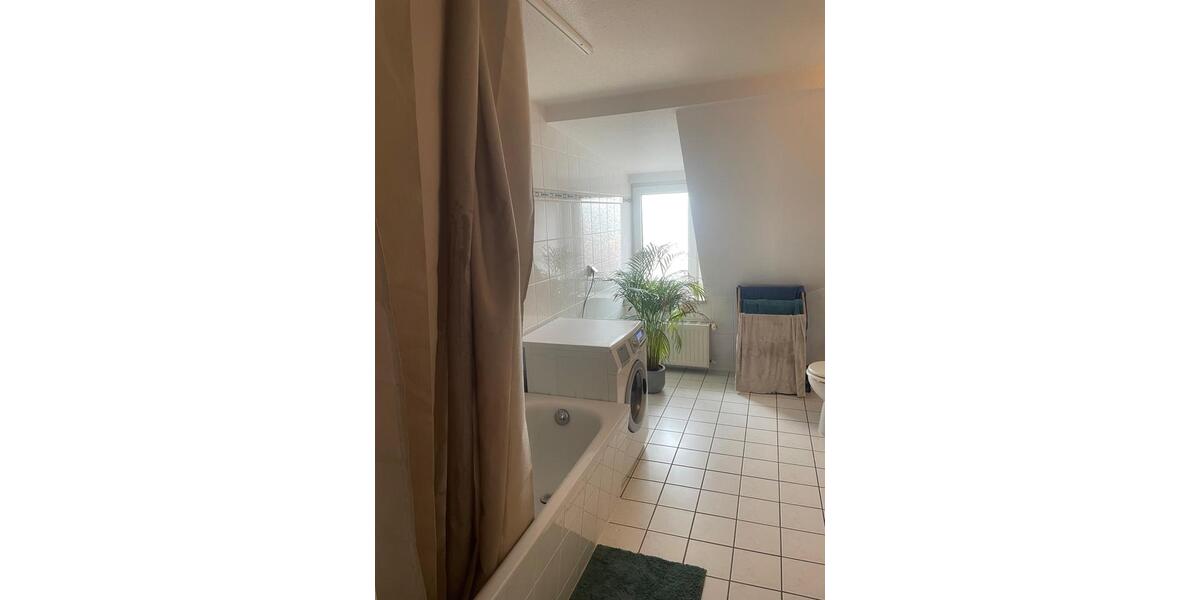 Dachgeschoßwohnung Leipzig Nord - 3 Zimmer, 77 m&sup2;, 350&euro; | Angebot:26301258