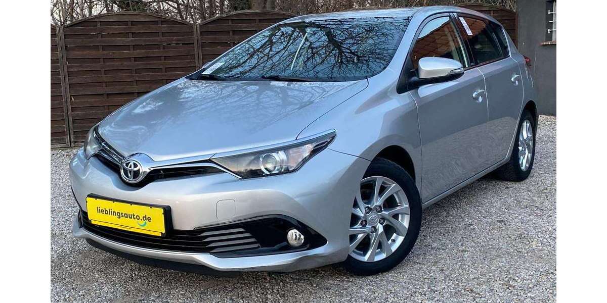 Toyota Auris 69.000 km 14.480 &euro; Leipzig Burghausen Rückmarsdorf 04178