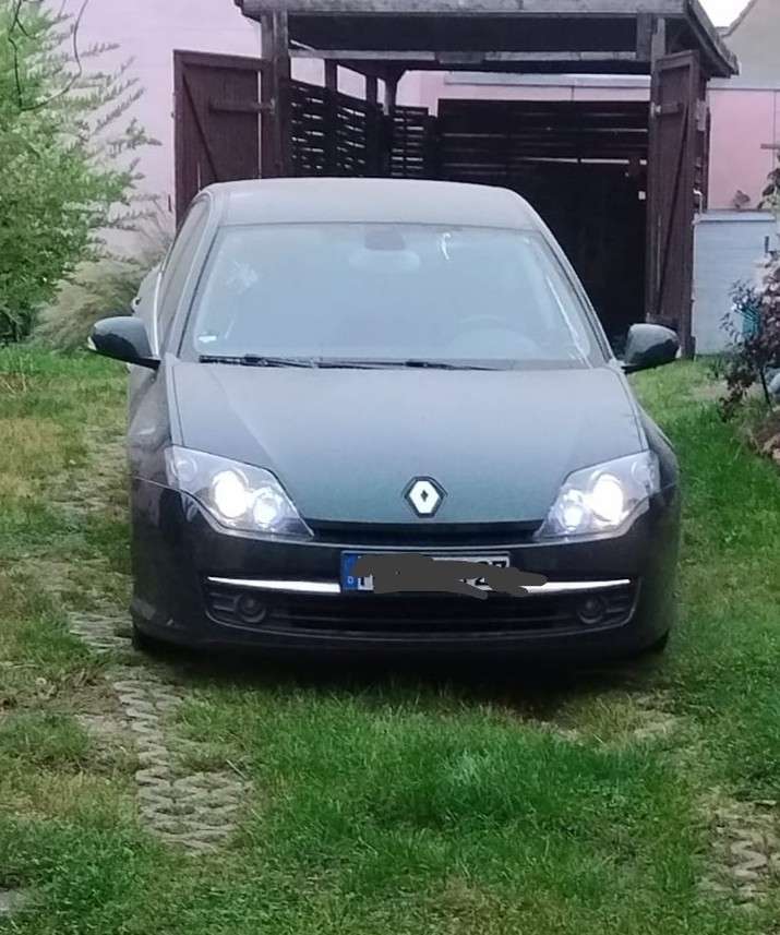 Renault Laguna 109.000 km 5.000 € Dieskau (Kabelsketal) 06184