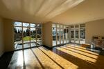 Freistehendes Architektenhaus mit traumhaftem Grundstück + Pool in der Nähe des Herzzentrums