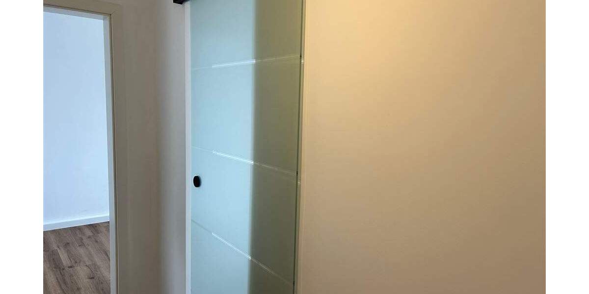 Etagenwohnung Hohenmölsen - 3 Zimmer, 61 m&sup2;, 75.000&euro; | Angebot:25836818