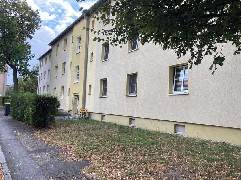 Wohnung zum Mieten in Rötha 260 € 41.3 m²
