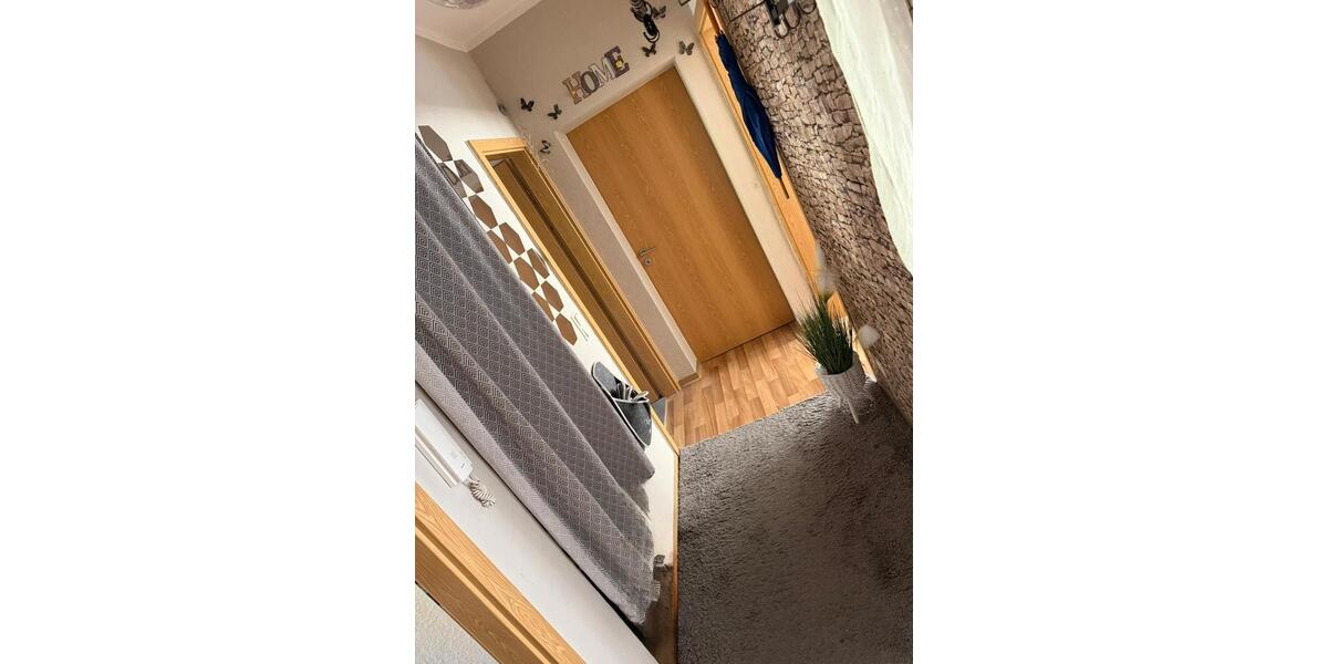 Erdgeschoßwohnung Hohenmölsen - 3 Zimmer, 60 m&sup2;, 370&euro; | Angebot:25634476