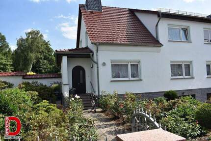 Gepflegte Doppelhaushälfte in ruhiger Lage von Borna – sofort bezugsfrei - auf Wunsch möbeliert 5 zimmer