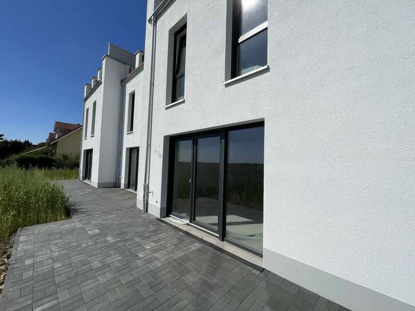 Neubau-Reihenhaus! Seenahes Familienglück in der Lindenallee – Ihrem neuen Zuhause!