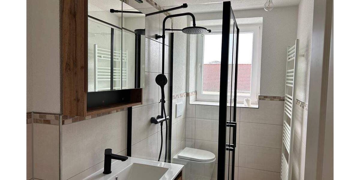 Etagenwohnung Hohenmölsen - 3 Zimmer, 61 m&sup2;, 75.000&euro; | Angebot:25836818