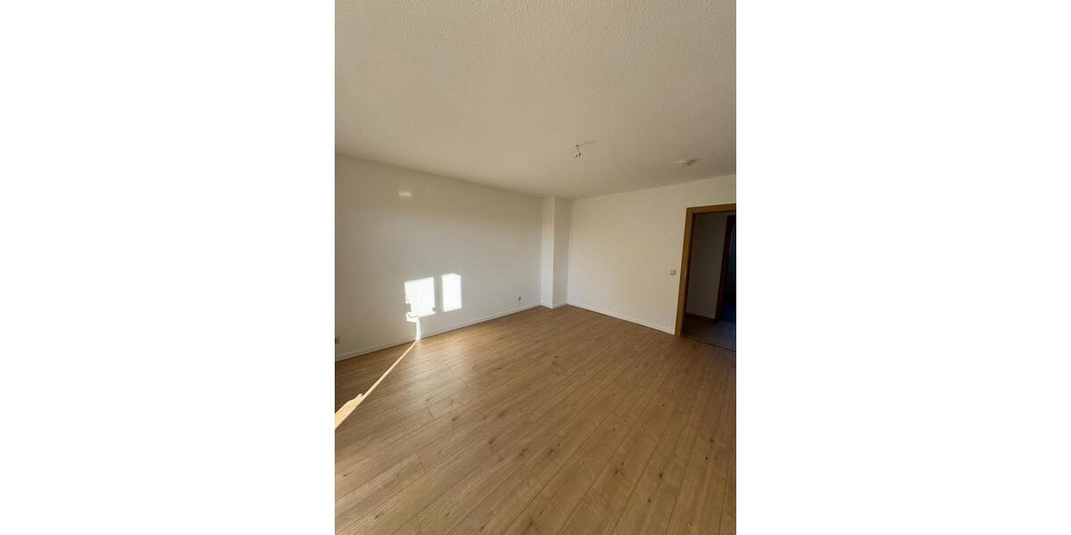 Moderne helle 3 ZKB Wohnung mit EBK + Balkon in Eilenburg zimmer