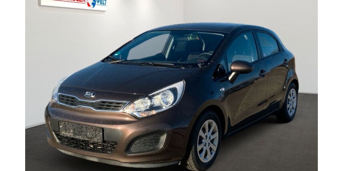 Kia Rio 39.065 km 6.999 &euro; Brehna 06796