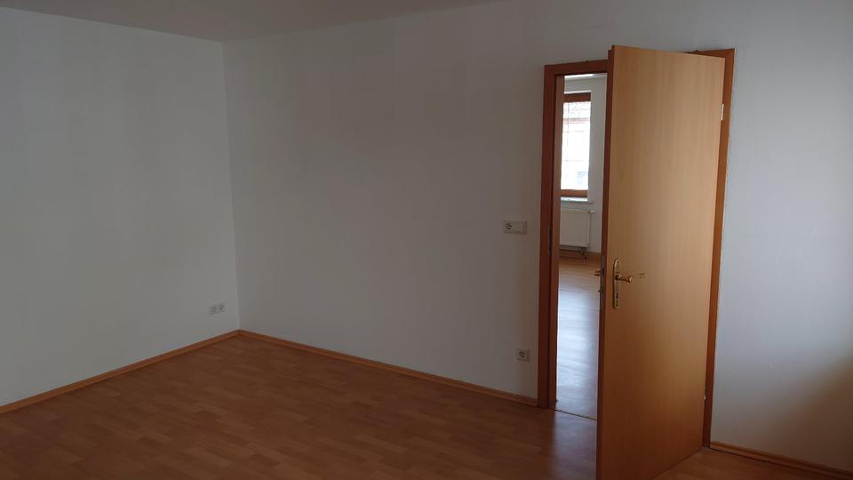 Etagenwohnung Wurzen - 2.5 Zimmer, 60 m&sup2;, 298&euro; | Angebot:26648969