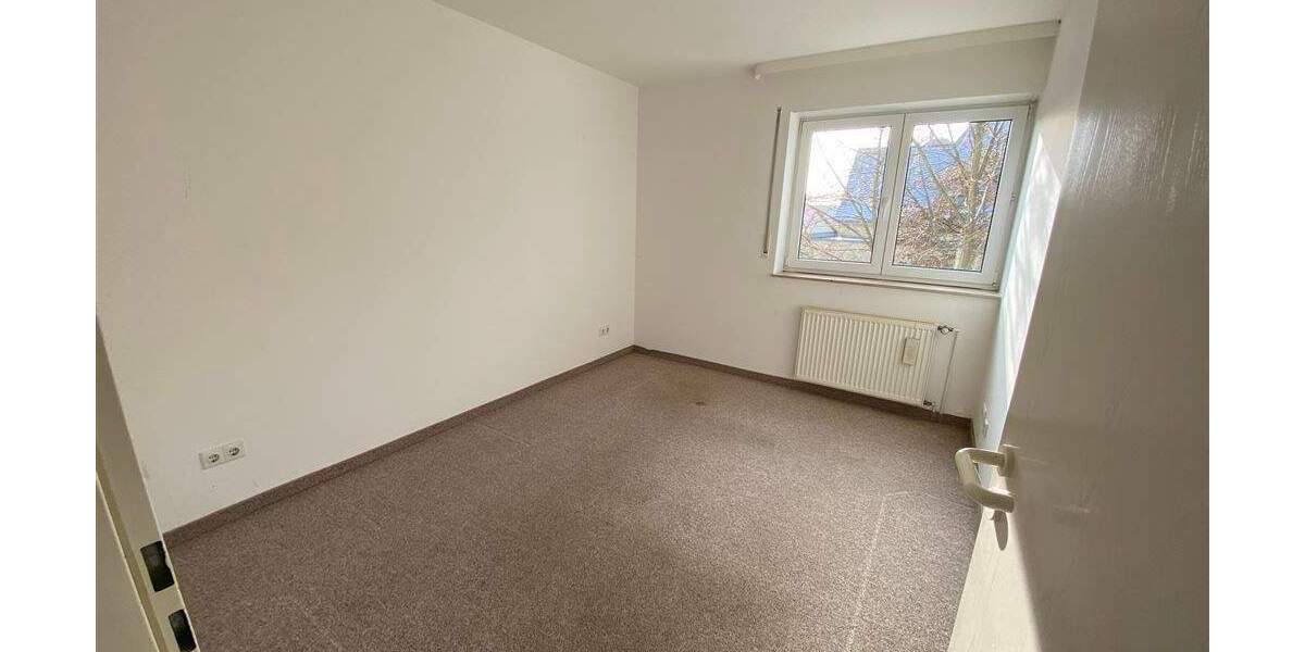 Etagenwohnung Wurzen - 3 Zimmer, 76 m&sup2;, 479&euro; | Angebot:24635070