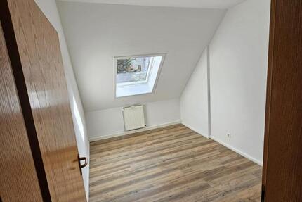 Wohnung Zwenkau - 3 Zimmer, 72 m&sup2;, 690&euro; | Angebot:26493541