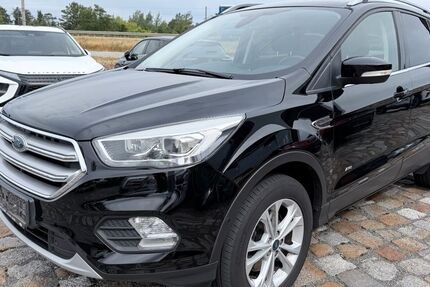 Ford Kuga 144.200 km 11.800 &euro; Borna 04552
