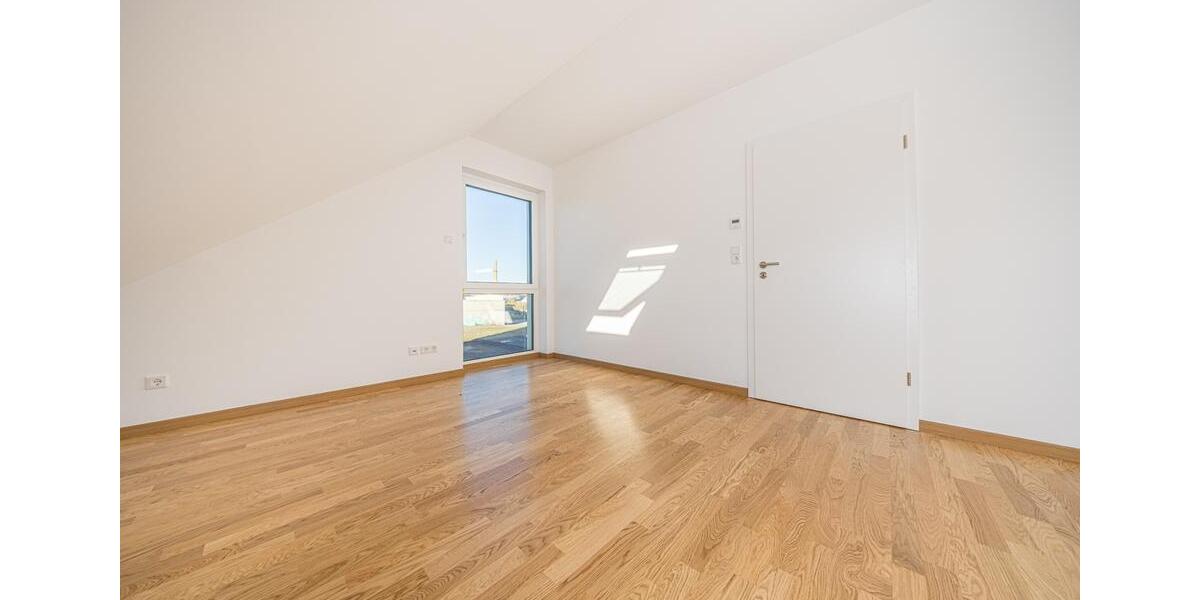 Doppelhaushälfte Taucha - 5 Zimmer, 132 m&sup2;, 1.950&euro; | Angebot:23738295