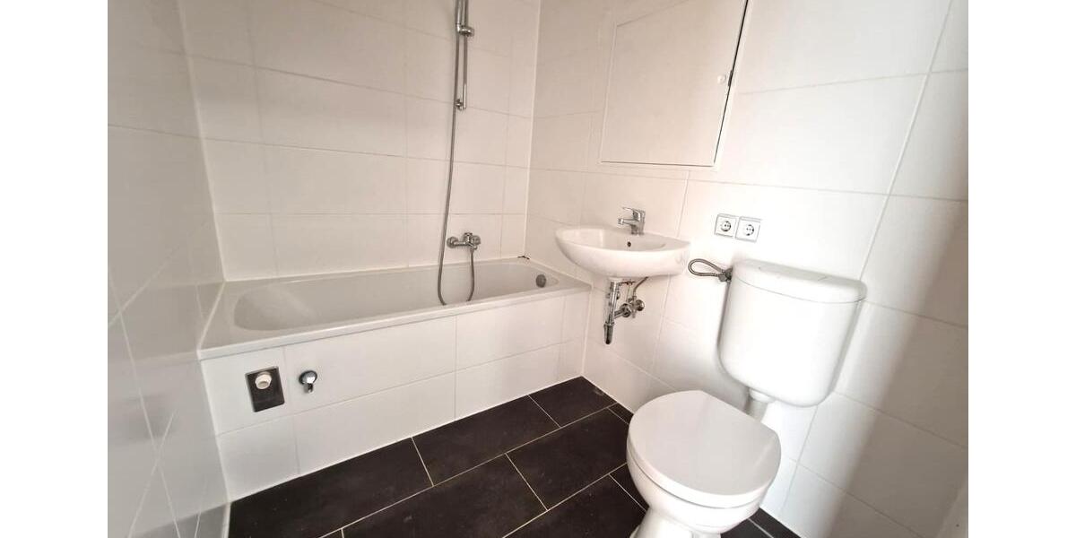 Etagenwohnung Leipzig West - 4 Zimmer, 90 m&sup2;, 731&euro; | Angebot:25322160