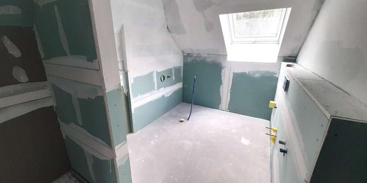 Exklusiv Doppelhaushälfte über 3 Etagen mit Terrasse und Garten 5 zimmer