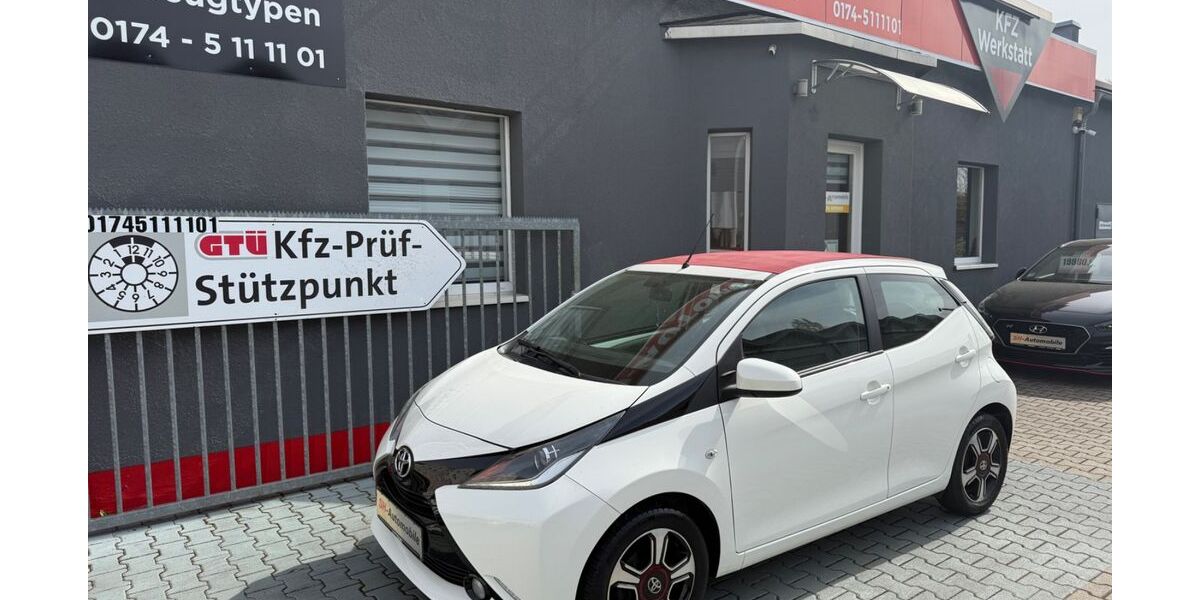 Toyota Aygo (X) 48.500 km 9.880 &euro; Leipzig 04179