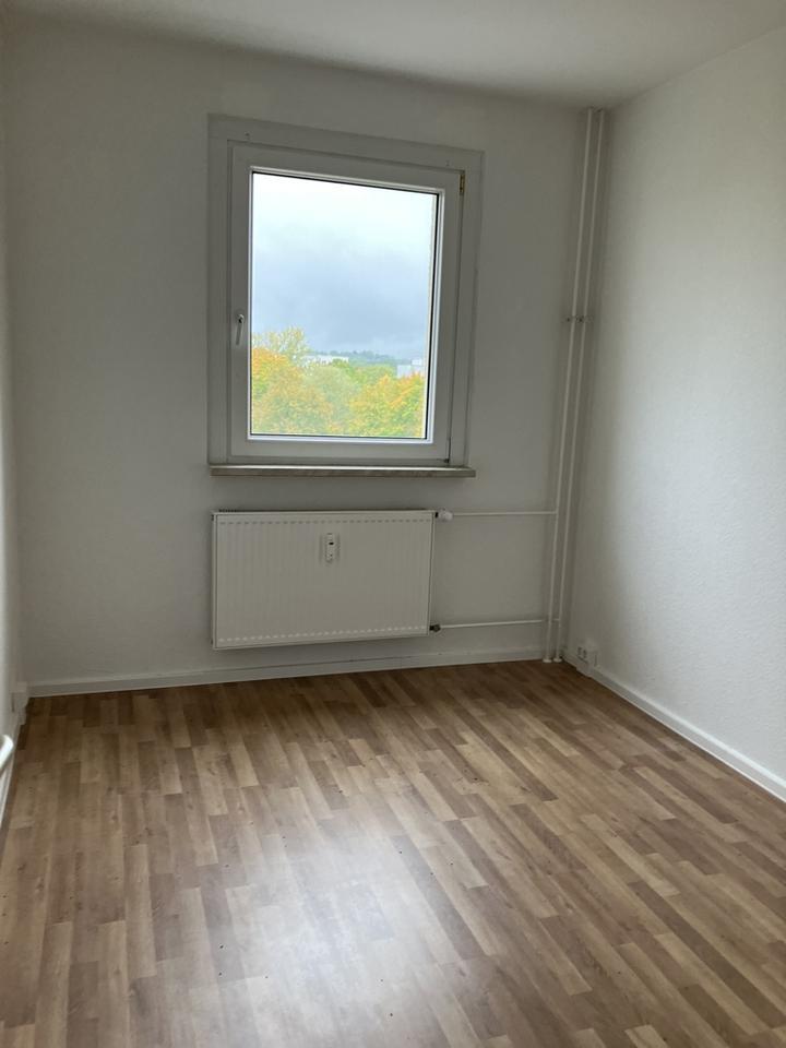 3 Zimmerwohnung mit Balkon und EBK zimmer