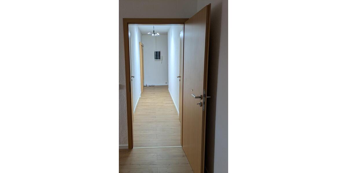 Dachgeschoßwohnung Groitzsch - 3 Zimmer, 60 m&sup2;, 390&euro; | Angebot:25225003