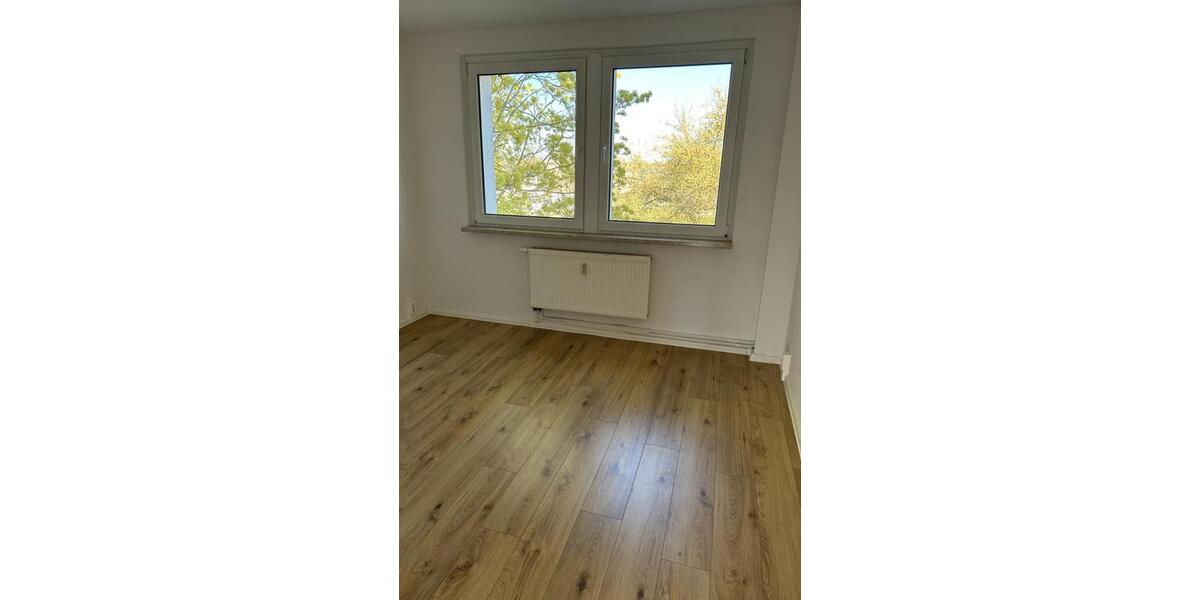 Etagenwohnung Bad Dürrenberg - 3 Zimmer, 61 m&sup2;, 351&euro; | Angebot:26088596