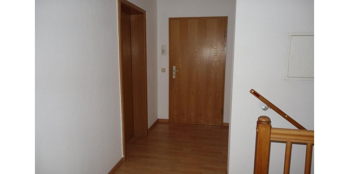 Große EG-4-Zimmer-Wohnung mit Gartenanteil und Stellplatz 4 zimmer