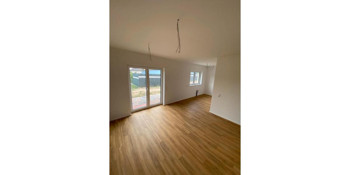 Reihenhaus Großpösna - 5 Zimmer, 129 m&sup2;, 1.580&euro; | Angebot:26543105