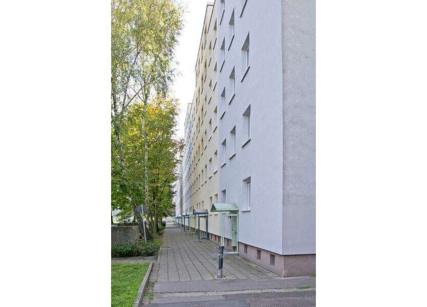 Wohnung zum Mieten in Halle (Saale) 634 € 99.32 m²
