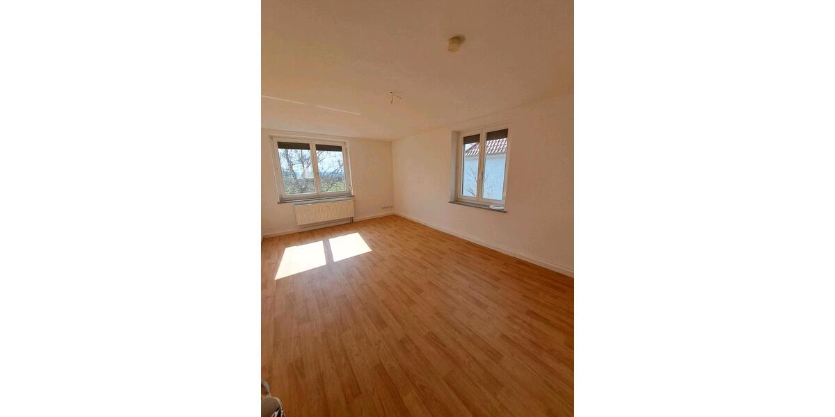Etagenwohnung Hohenmölsen - 2 Zimmer, 50 m&sup2;, 530&euro; | Angebot:26564625
