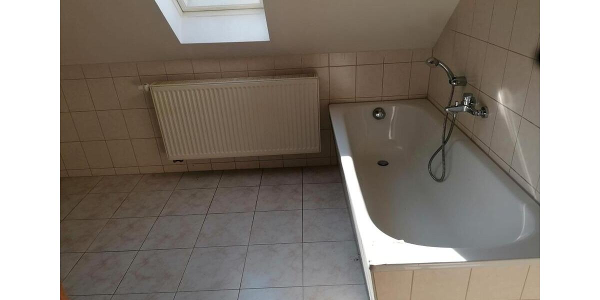 Dachgeschoßwohnung Eilenburg - 3 Zimmer, 70 m&sup2;, 420&euro; | Angebot:26553830