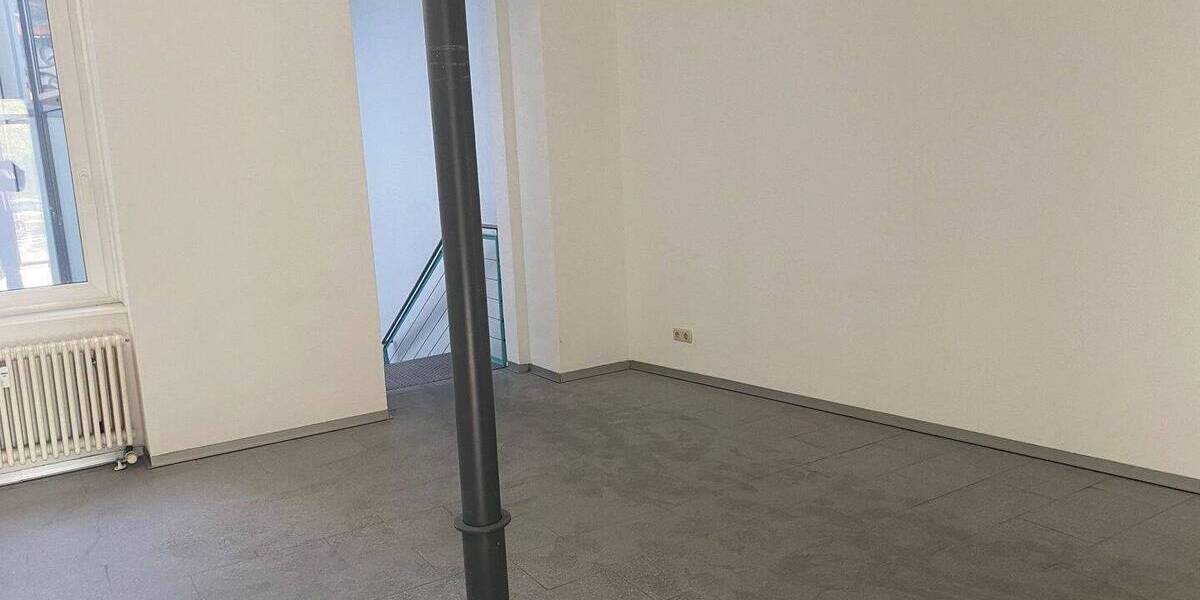 Gewerbeobjekt Merseburg Neumarkt (Vorstadt) - 3 Zimmer, 100 m&sup2;, 700&euro; | Angebot:25730115