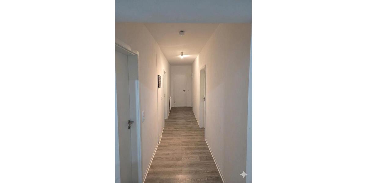 Hochparterre Merseburg - 5 Zimmer, 122 m&sup2;, 1.100&euro; | Angebot:26567418
