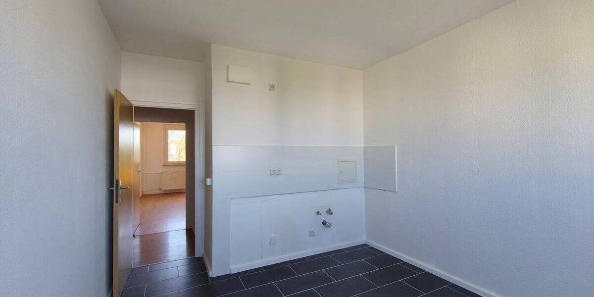 Etagenwohnung Bad Lausick - 4 Zimmer, 82 m&sup2;, 451&euro; | Angebot:26344202