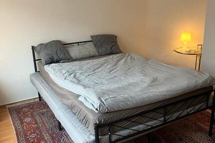 Nachmieter WG 18qm großes Zimmer in günstiger Lage 4 zimmer