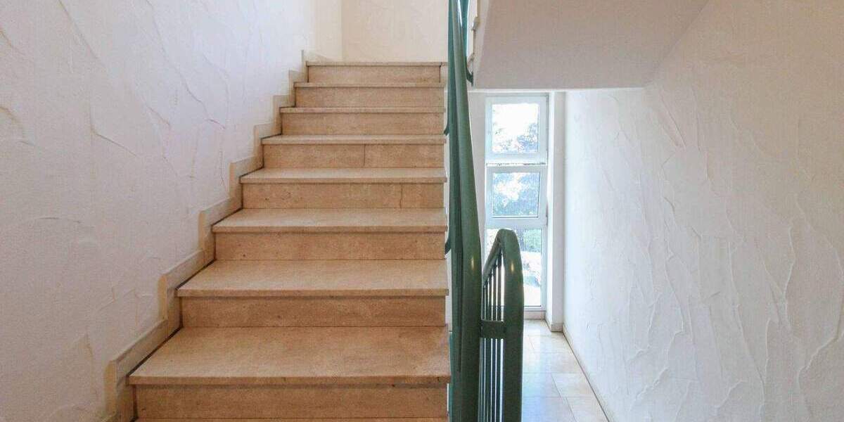 Ort der Gemütlichkeit: bezugsfreie, barrierearme 3-Zi.-Whg. + 2 TG-Stellplätze in Leipzig-Lindenthal 3 zimmer