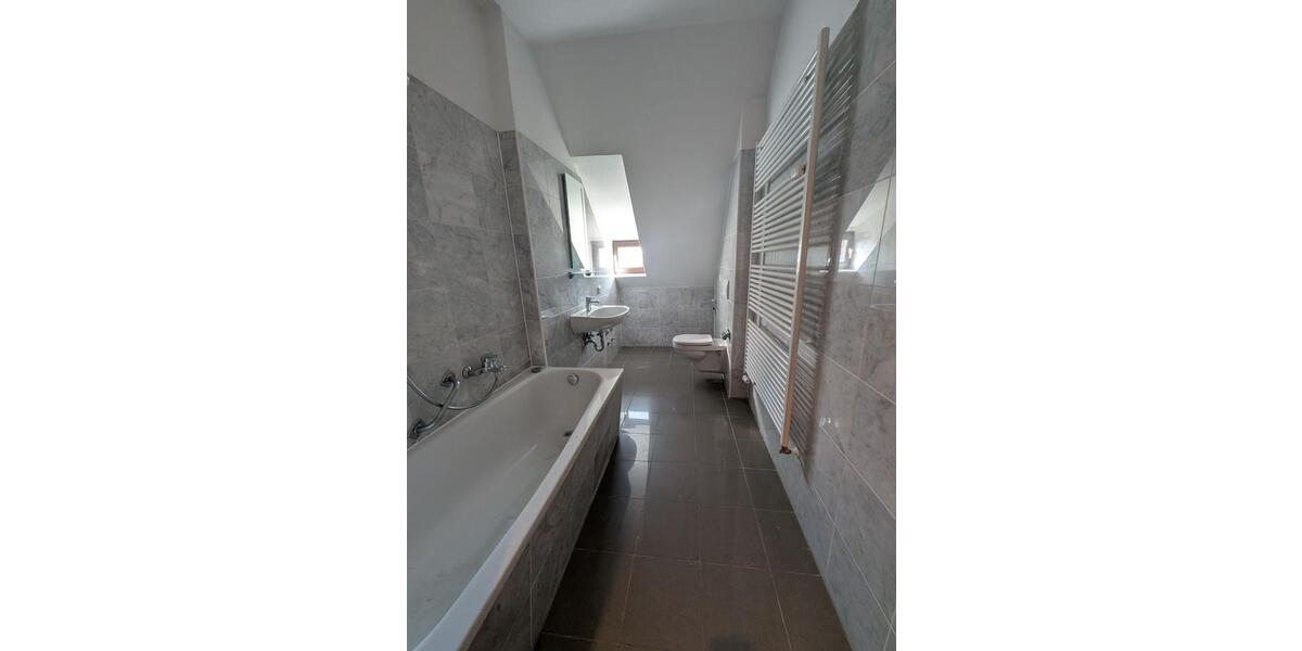 Dachgeschoßwohnung Leipzig Mitte - 3 Zimmer, 72 m&sup2;, 553&euro; | Angebot:25871102