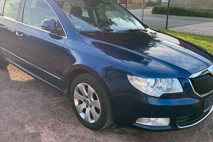 Skoda Superb 255.000 km 2.900 &euro; Landsberg 06188