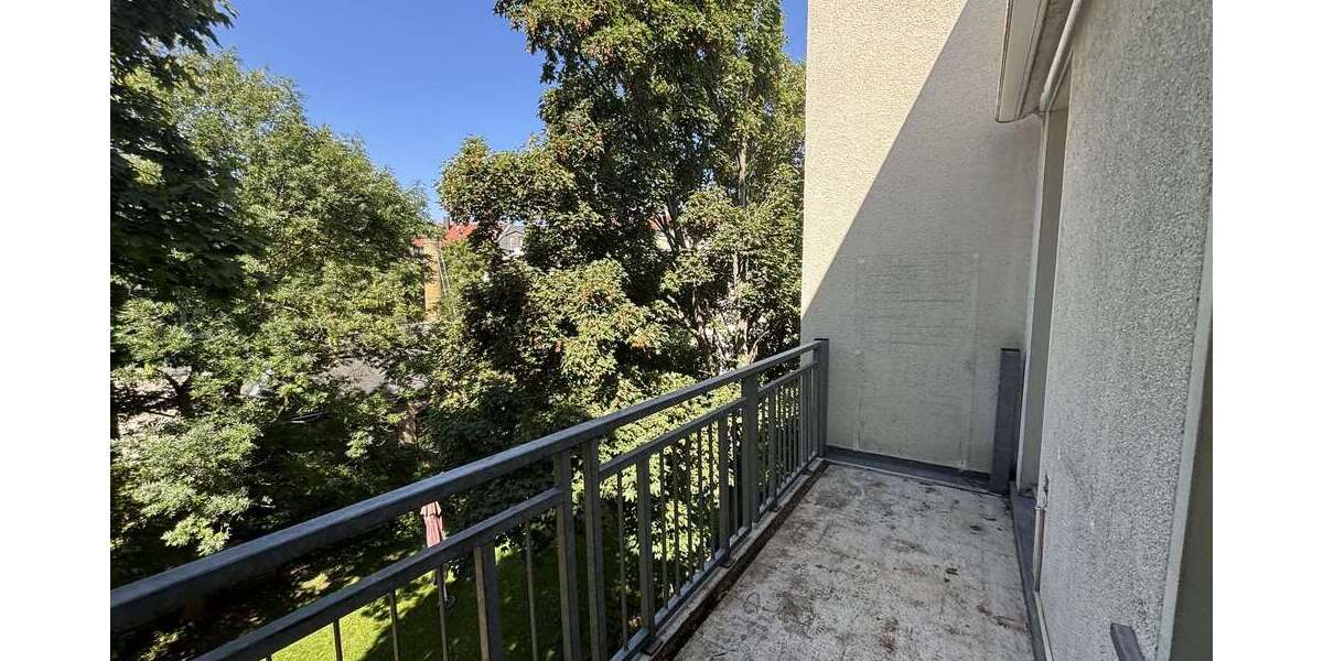 +++ Aus 2 mach 1 - Gohlis Süd - 4 - Zimmer - 2 - Bäder - Balkon +++ 4 zimmer