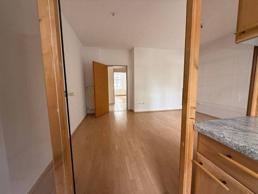 ab sofort ! 3-Zimmer mit Balkon und EBK I Badewanne + Dusche