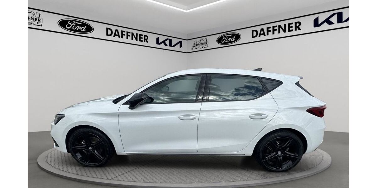 Seat Leon 2.416 km 26.380 &euro; Leipzig 04179
